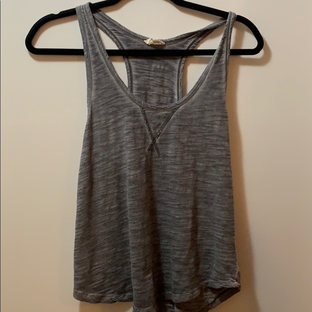 Aritzia. Free Wilfred Gray Tank .